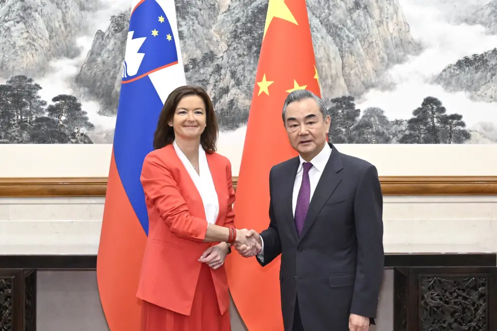 Foreign Minister Tanja Fajon (left) meets her Chinese counterpart Wang Yi in Beijing. Photo: Xinhua/STA