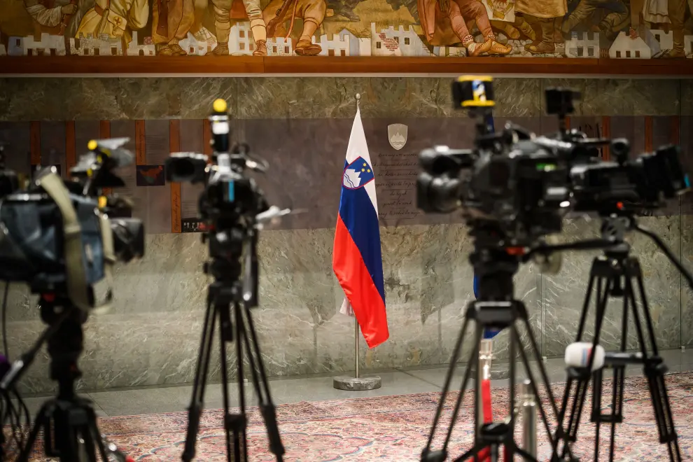 Cameras set up in the National Assembly. Photo: Nebojša Tejić/STA