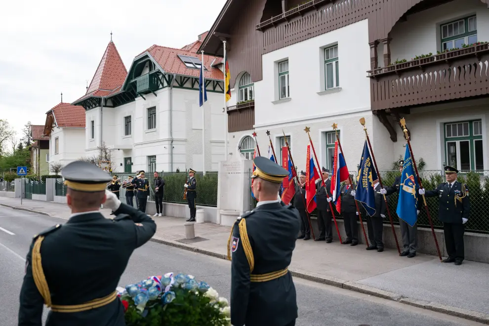 A ceremony in front of a villa where the founding meeting of the WWII resistance movement Liberation Front took place. Photo: Boštjan Podlogar/STA